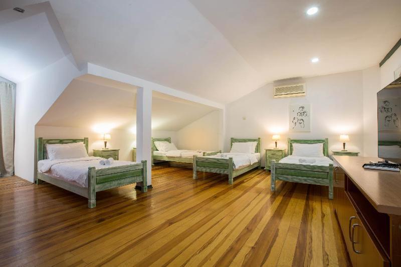 Hotel Trim Nikšić Quarto foto